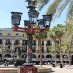 images/varosok/Barcelona/Barcelonarol_diohejban/Gaudi_farola.jpg