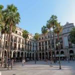 images/varosok/Barcelona/Barcelonarol_diohejban/Plaza_Reial.jpg